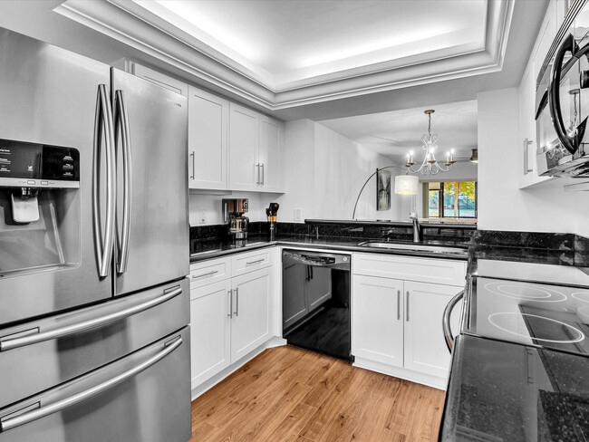 Building Photo - 5087 Oakhill Ln