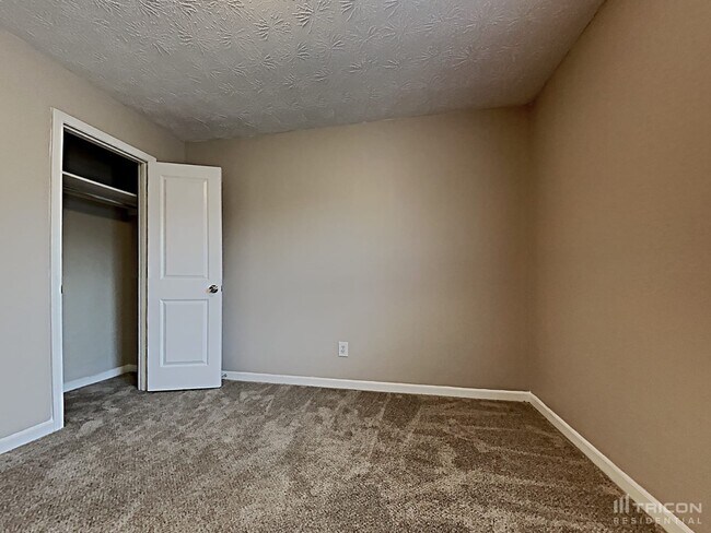 Building Photo - 3756 Sandy Shoals Ln