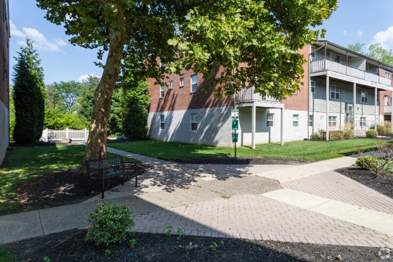 Building Photo - 3241 Hulmeville Rd