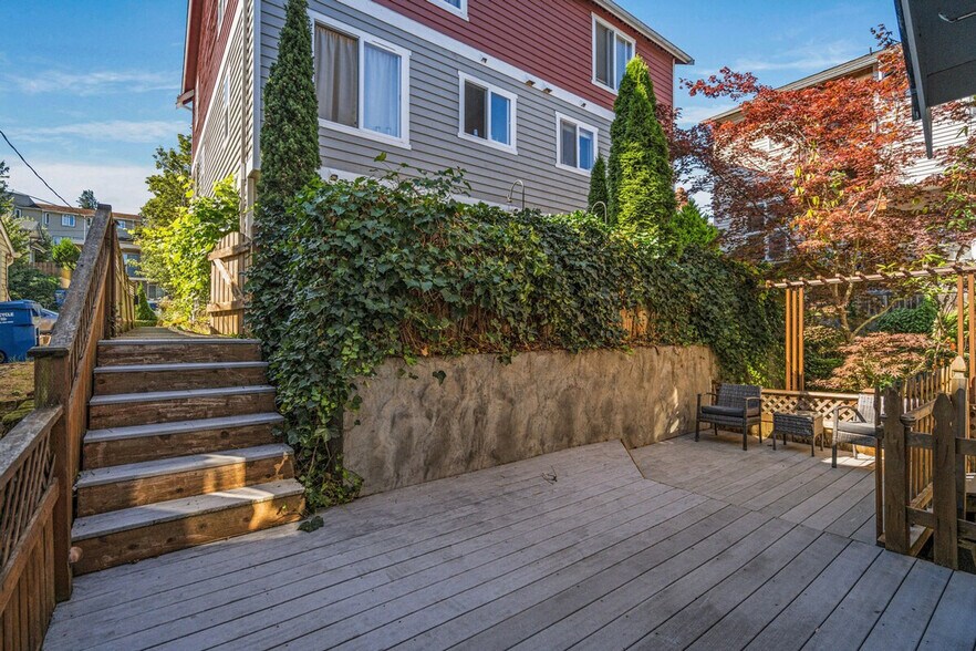 Building Photo - 219 Nickerson St