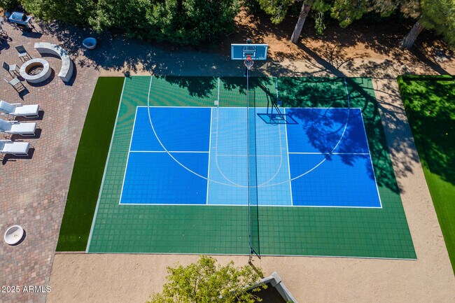 Building Photo - 11212 N Sundown Dr