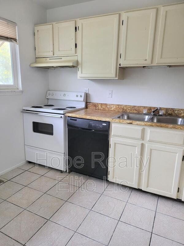 Building Photo - 2463 Astrozon Cir