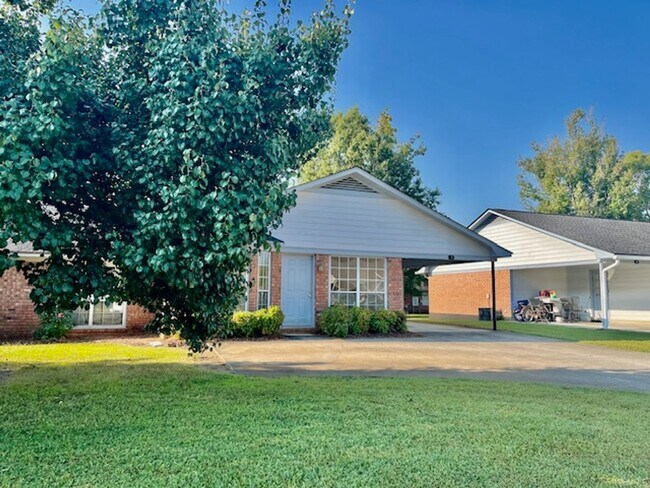 Building Photo - Rockcreek Dr #3 &amp; 355 Mathis