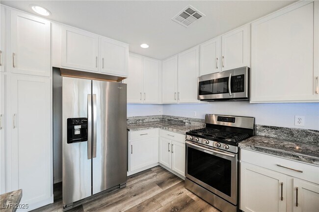 Building Photo - 7809 Faith Ct