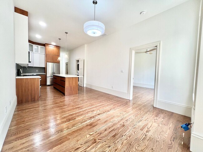 Building Photo - 625-627-627 Fillmore St