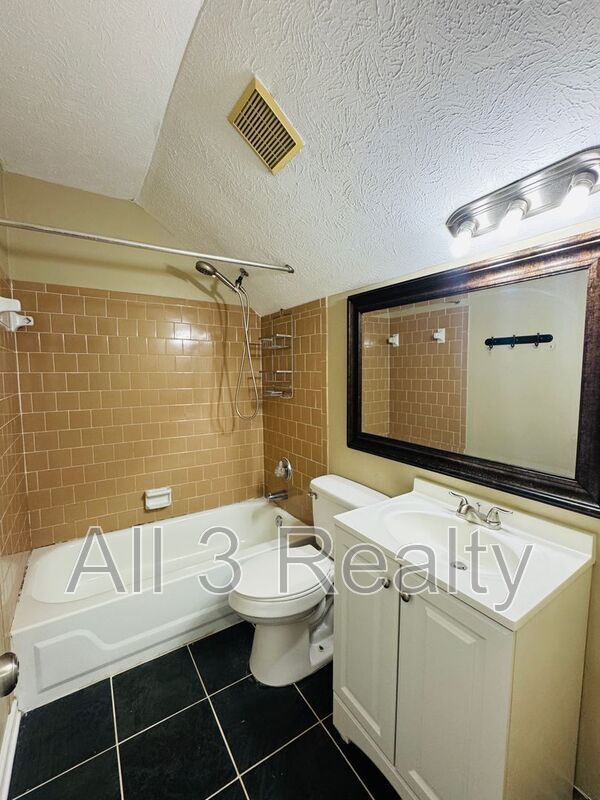 Building Photo - 5733 Hitching Post Ct