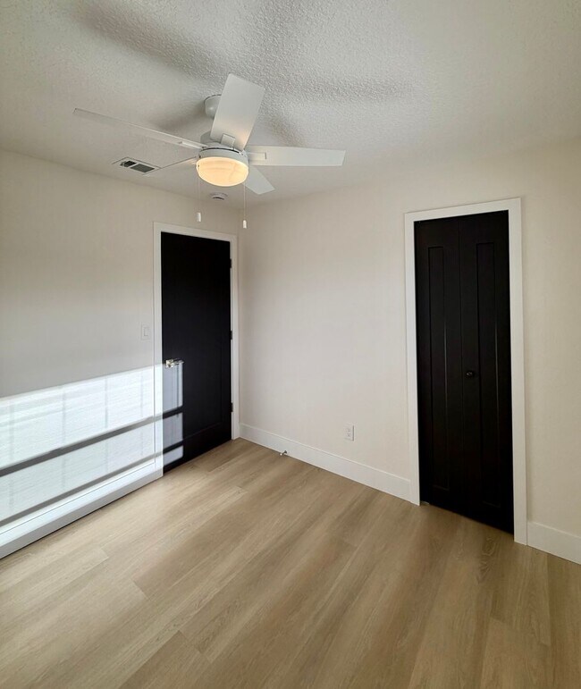 Building Photo - Adorable Makeover Melbourne Florida-Close to Wickham Rd.