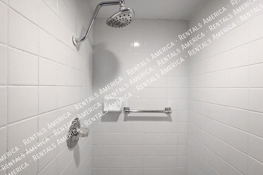 Building Photo - 3636 N 70th St