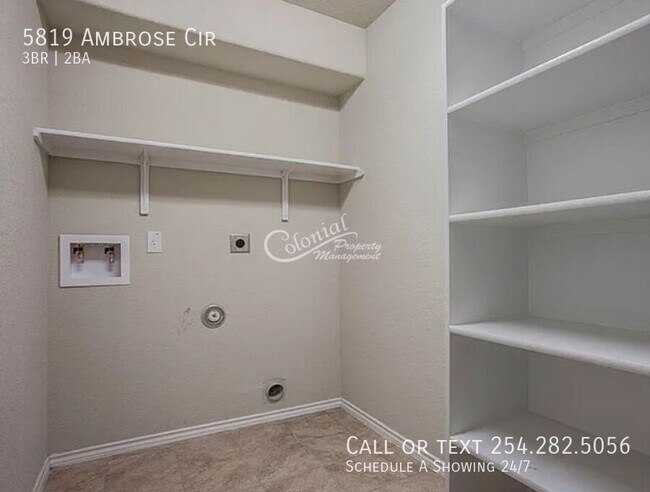 Building Photo - 5819 Ambrose Cir