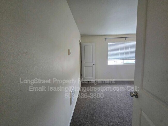 Building Photo - 1806 College St