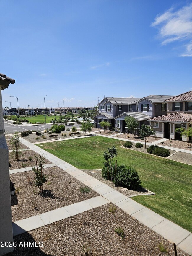 Building Photo - 3357 S Primrose