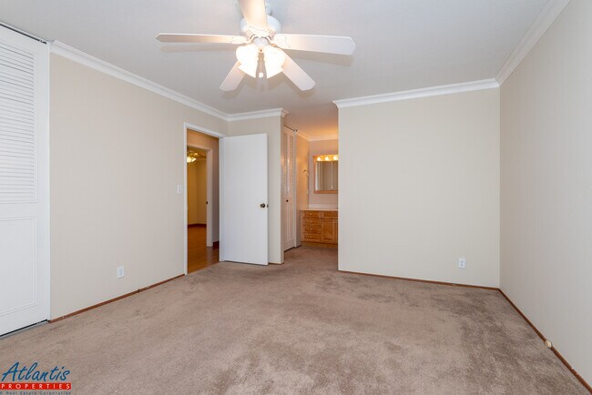 Building Photo - Beautiful Home | Central A/C | Desirable Location