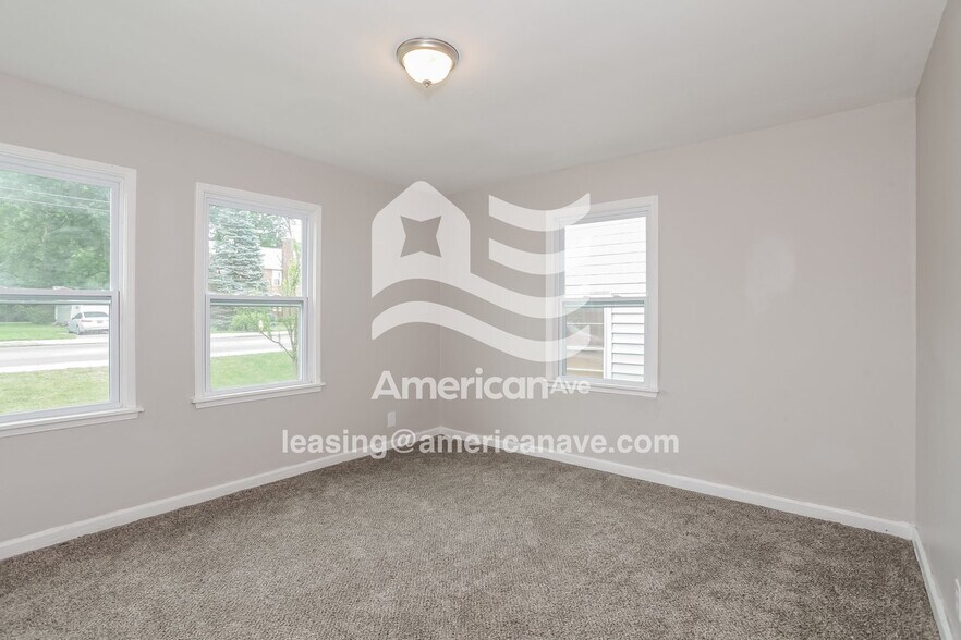 Building Photo - 8375 Pippin Rd