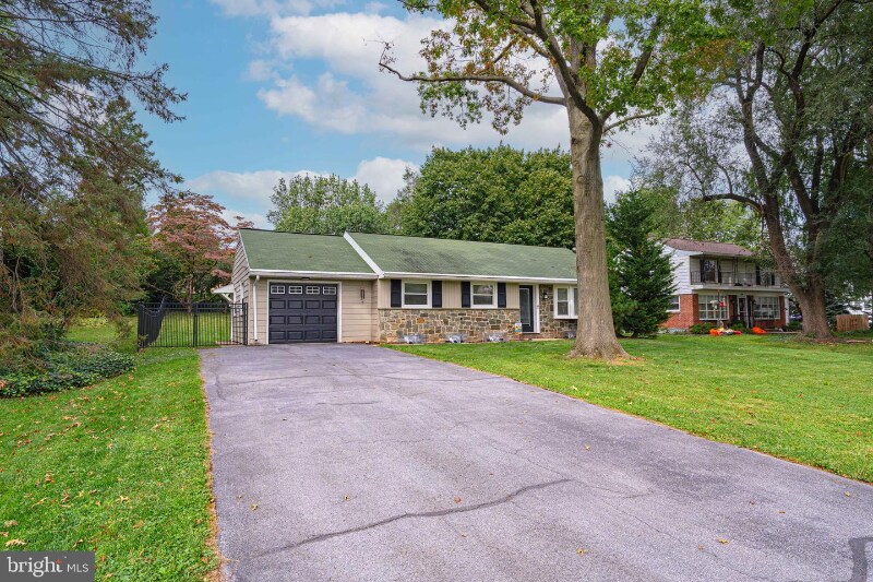 Building Photo - 41 Roosevelt Blvd