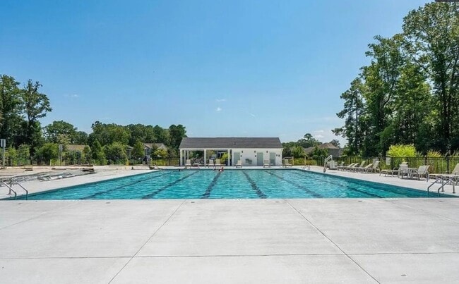 Building Photo - 365 Spindlewood Wy