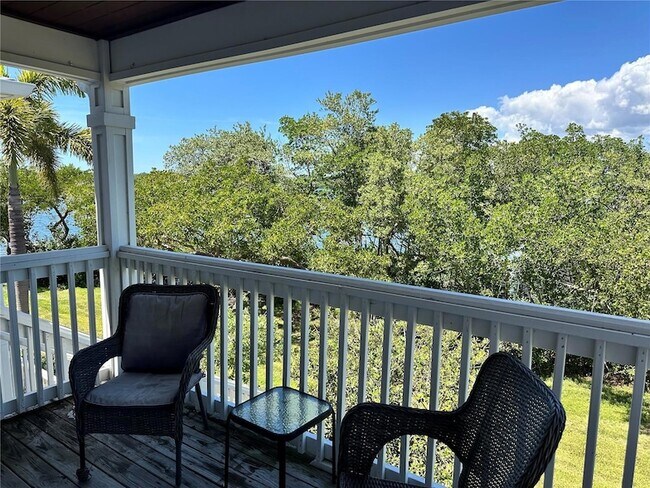 Building Photo - 251 Pompano Dr SE