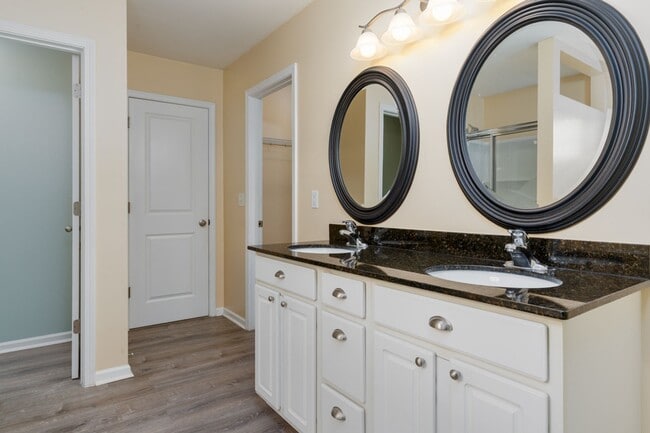 Building Photo - Beautiful home on one of Lake Carolina's largest cul-de-sac lots!