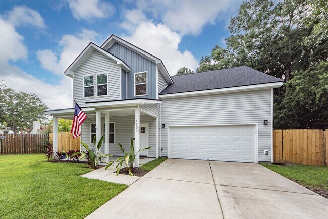 Building Photo - 4 Bedroom 3 Bath Home in Windsor Hill - North Charleston