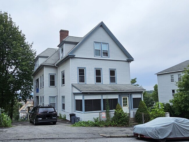 Building Photo - 117 Merrifield St