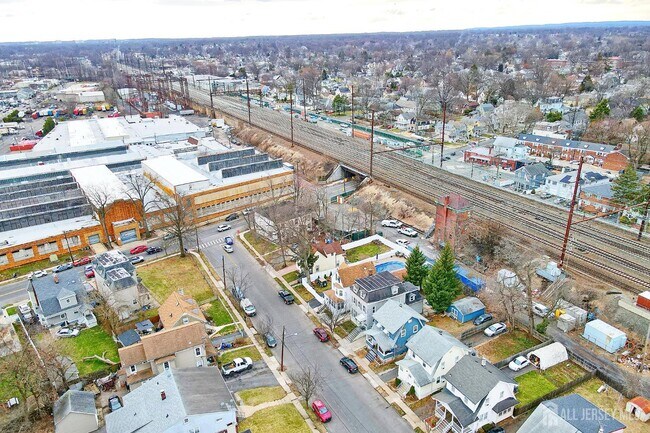 Building Photo - 1076 Fulton St