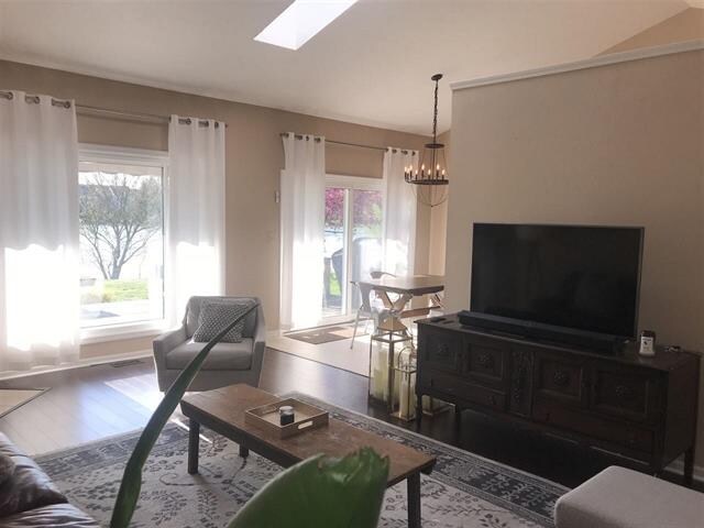 Building Photo - 2249 Sandpiper Ct N