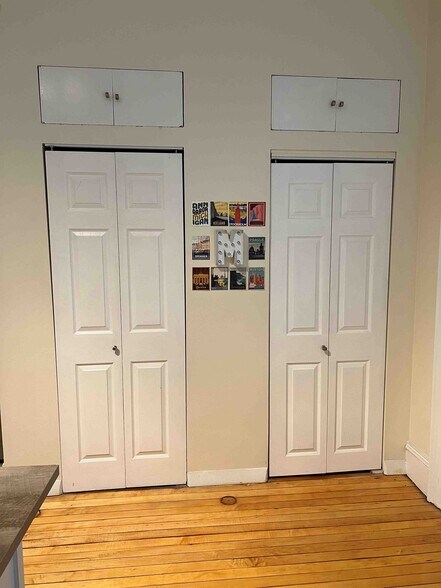 Building Photo - 465 Park Dr