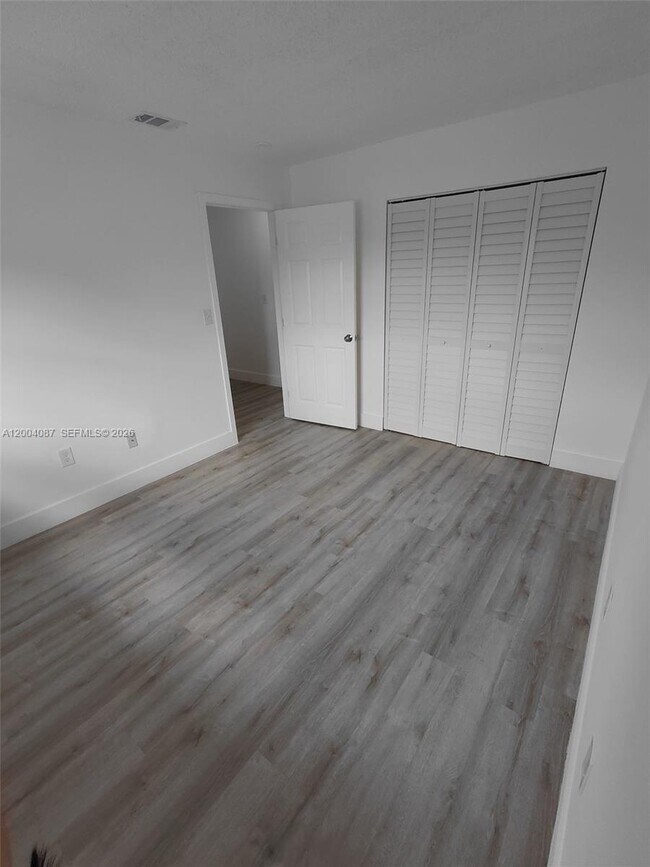 Building Photo - 5411 W 24th Ave