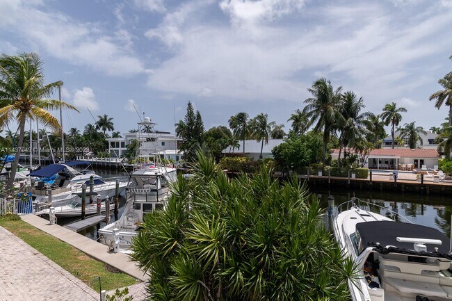 Building Photo - 76 Isle of Venice Dr