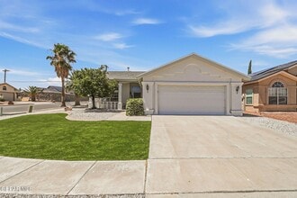 Building Photo - 7239 Desert Jewel Dr