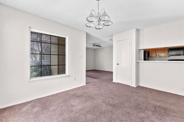 Building Photo - 9621 Walnut St