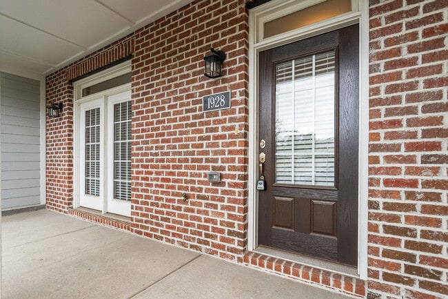 Building Photo - 1928 Austin Ridge Pky