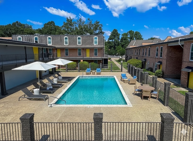 Building Photo - The Vibe Apartments