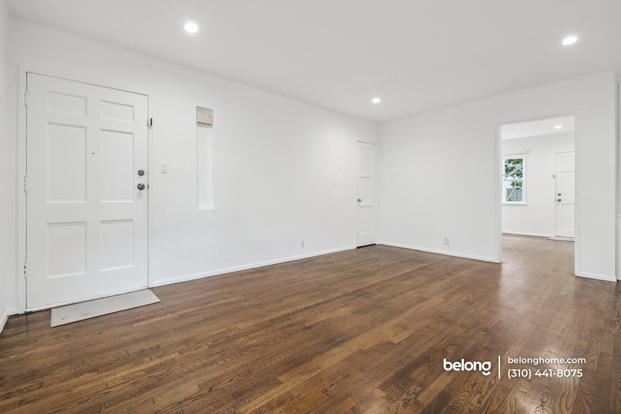 Building Photo - 1032 19th St