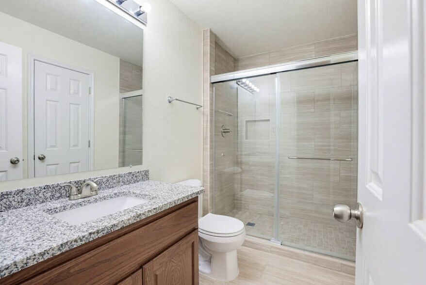 Building Photo - 3415 Highline Tr