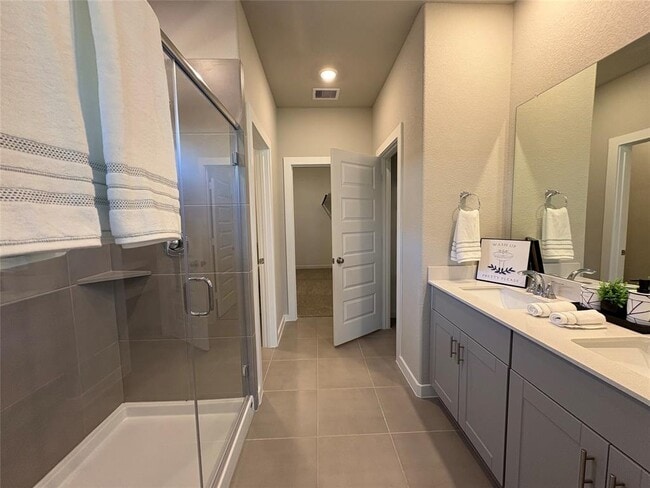 Building Photo - 15542 Olive Ter Trl