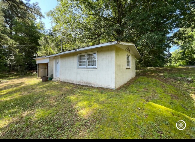 Building Photo - 1096 NC-56