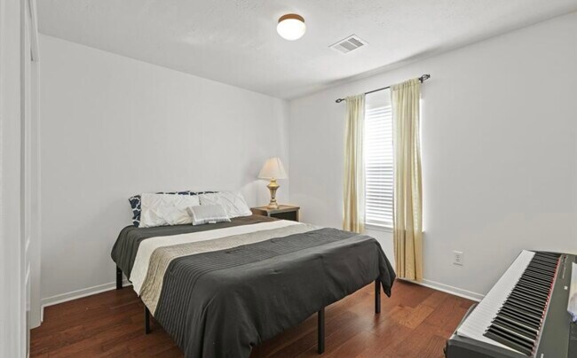 Building Photo - 7402 Hollister Rdg