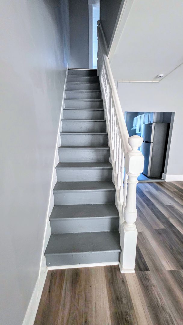 Building Photo - Beautiful Two Bedroom, Plus a Pass Through...