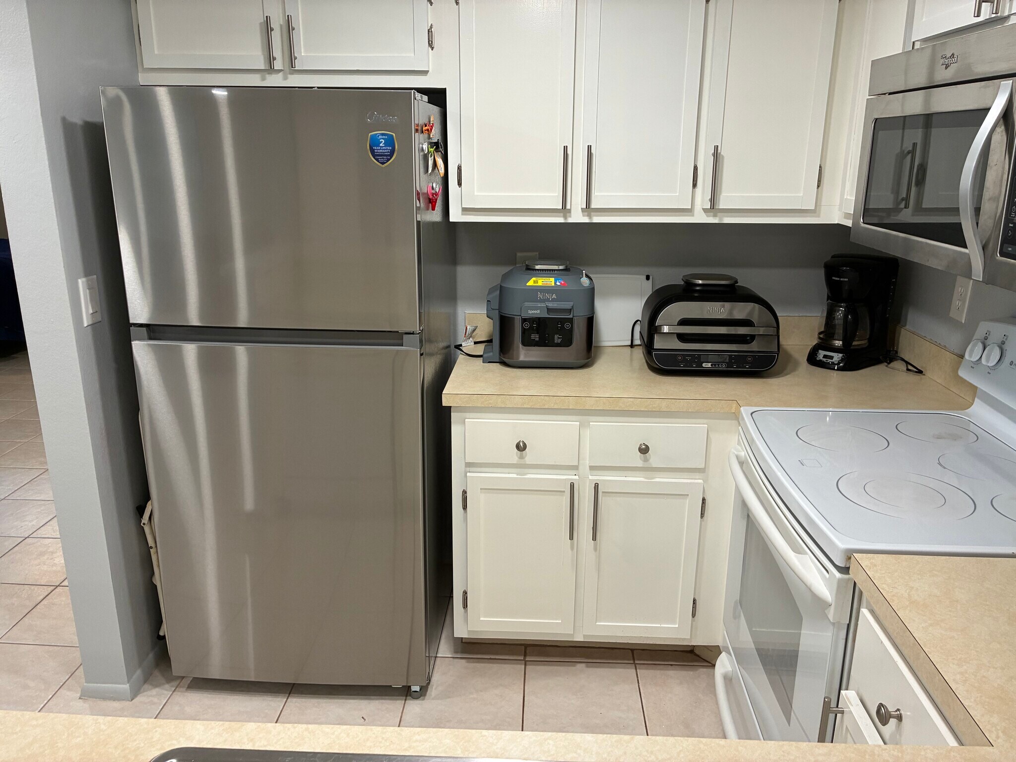 Building Photo - 19505 Quesada Ave