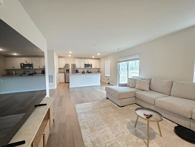 Building Photo - 1120 Wintermead Lp