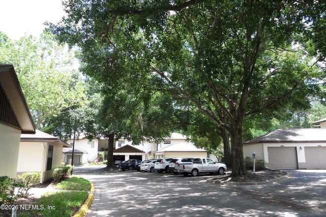 Building Photo - 10150 Belle Rive Blvd