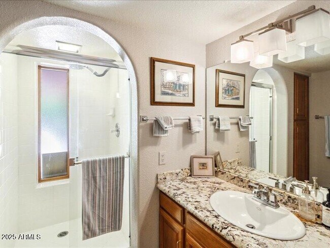 Building Photo - 10563 E Carol Ave