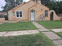 Building Photo - 409 S Avenue H