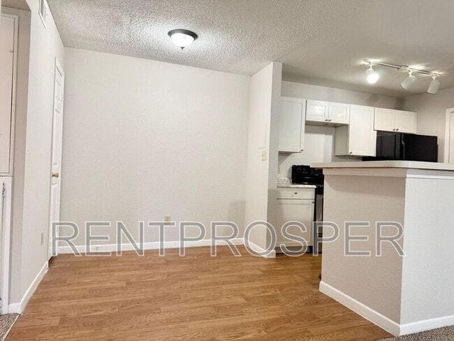 Building Photo - 4301 Lizshire Ln