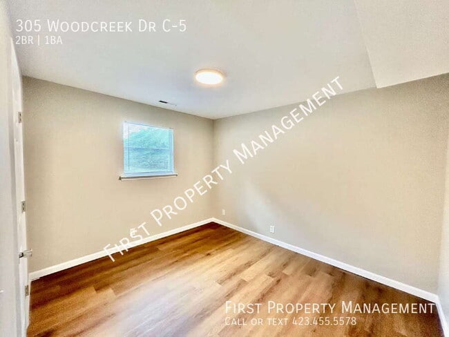 Primary Photo - 305 Woodcreek Dr C