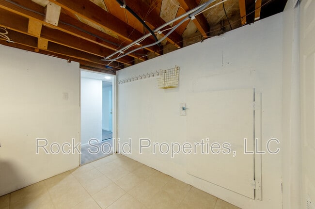 Building Photo - 1301 E 23rd St