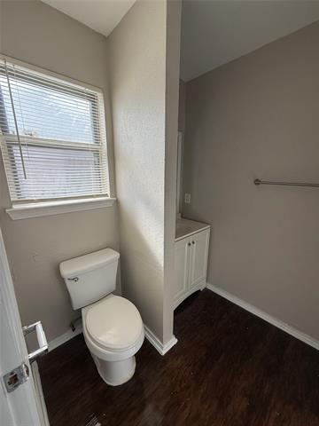 Building Photo - 9839 Glengreen Dr