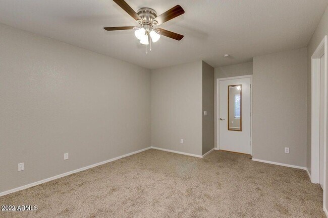 Building Photo - 8639 W Fullam St