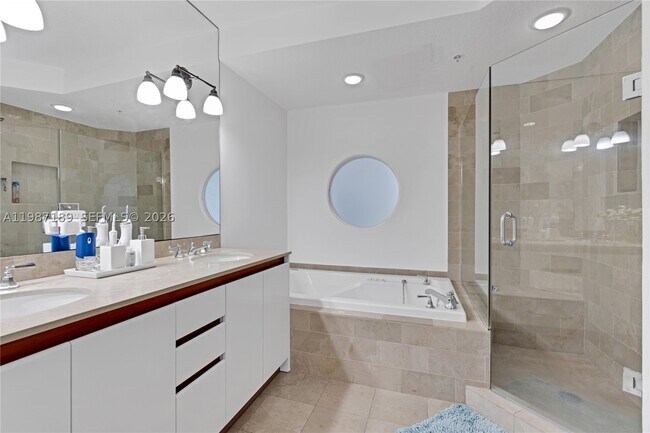 Building Photo - 1500 Ocean Dr