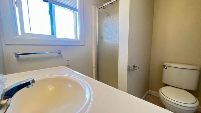 Building Photo - Cute Studio in Buena Park Tri-Plex
